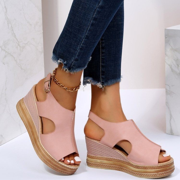 Sandales à bout ouvert , à talons compensés et à boucle