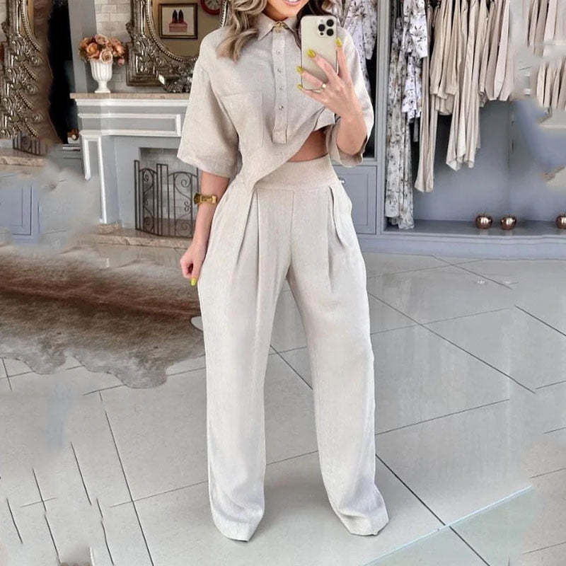 Costume deux pièces avec haut et pantalon décontracté