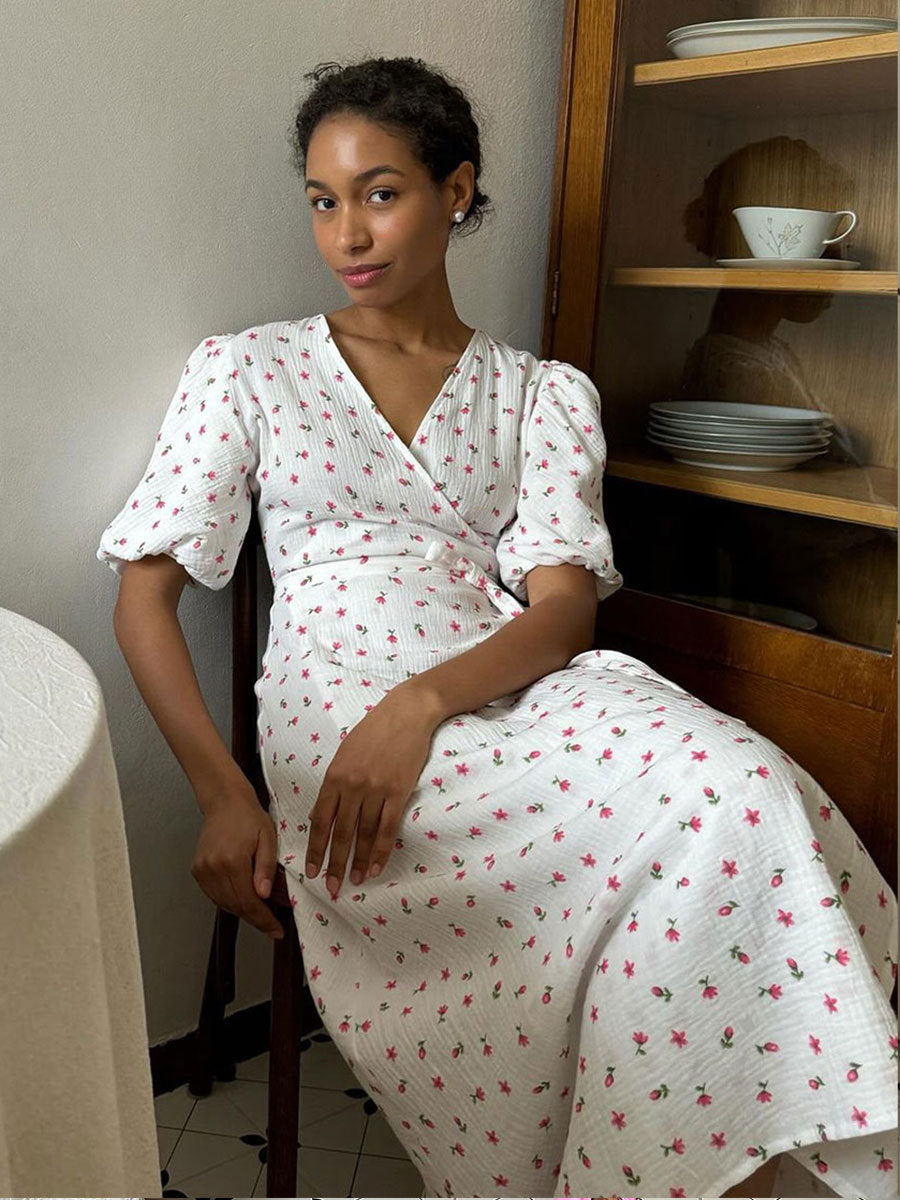 Robe bohème imprimée à col V avec détail nœud