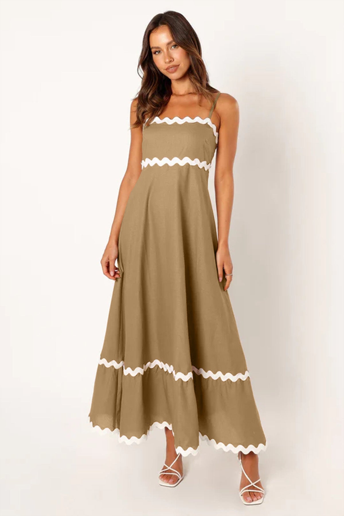 Robe longue à bretelles motif ondulé