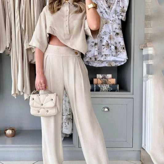 Costume deux pièces avec haut et pantalon décontracté
